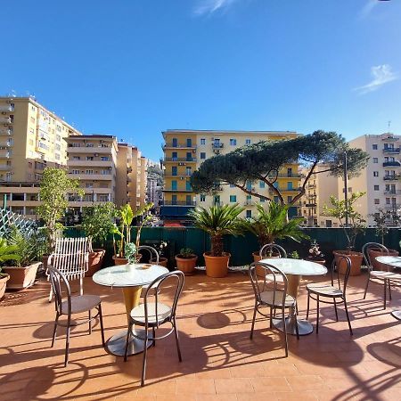 Domus Cesare Apartment Napoli Bagian luar foto