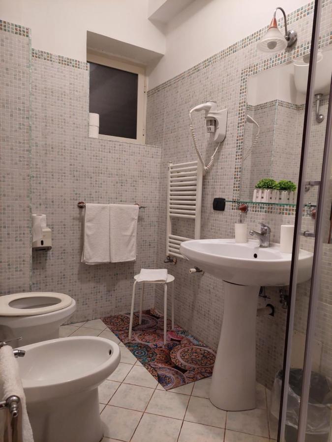 Domus Cesare Apartment Napoli Bagian luar foto