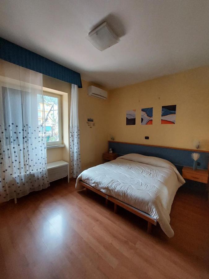 Domus Cesare Apartment Napoli Bagian luar foto