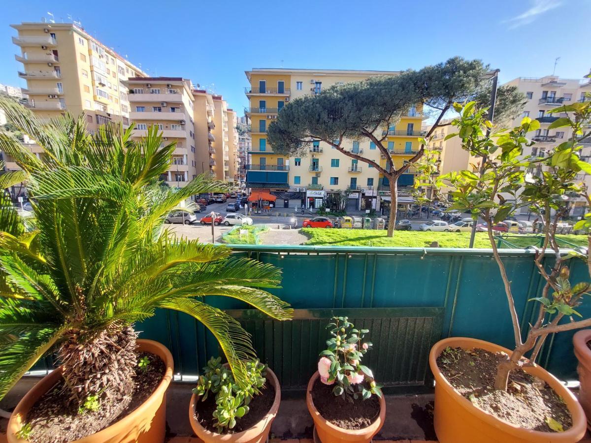 Domus Cesare Apartment Napoli Bagian luar foto