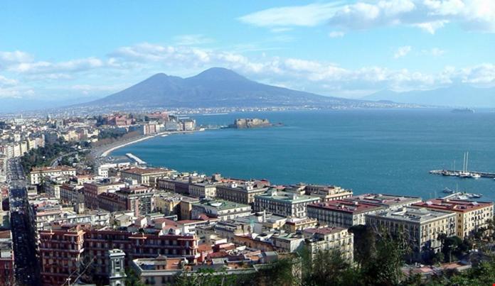 Domus Cesare Apartment Napoli Bagian luar foto